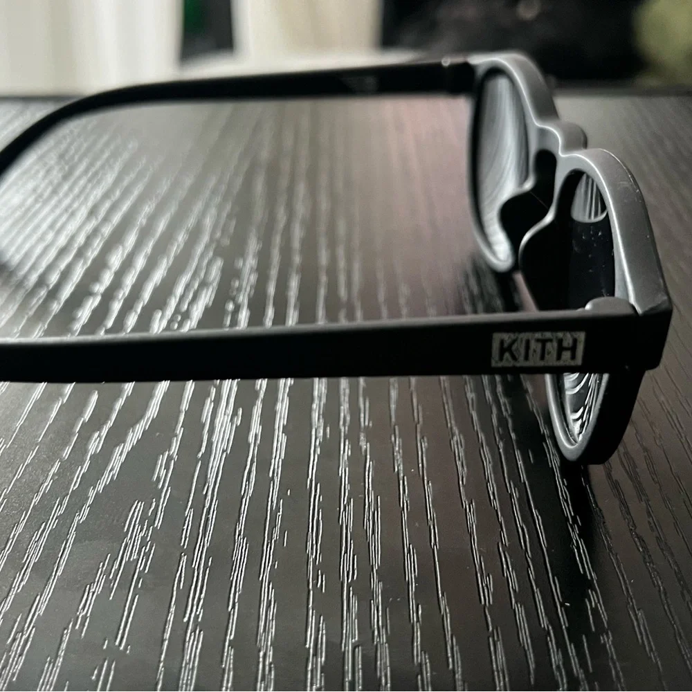 KITH Collaboration | Kids Polarized Sunglasses | Ages 3-5 | With Case - Picture 6 of 6